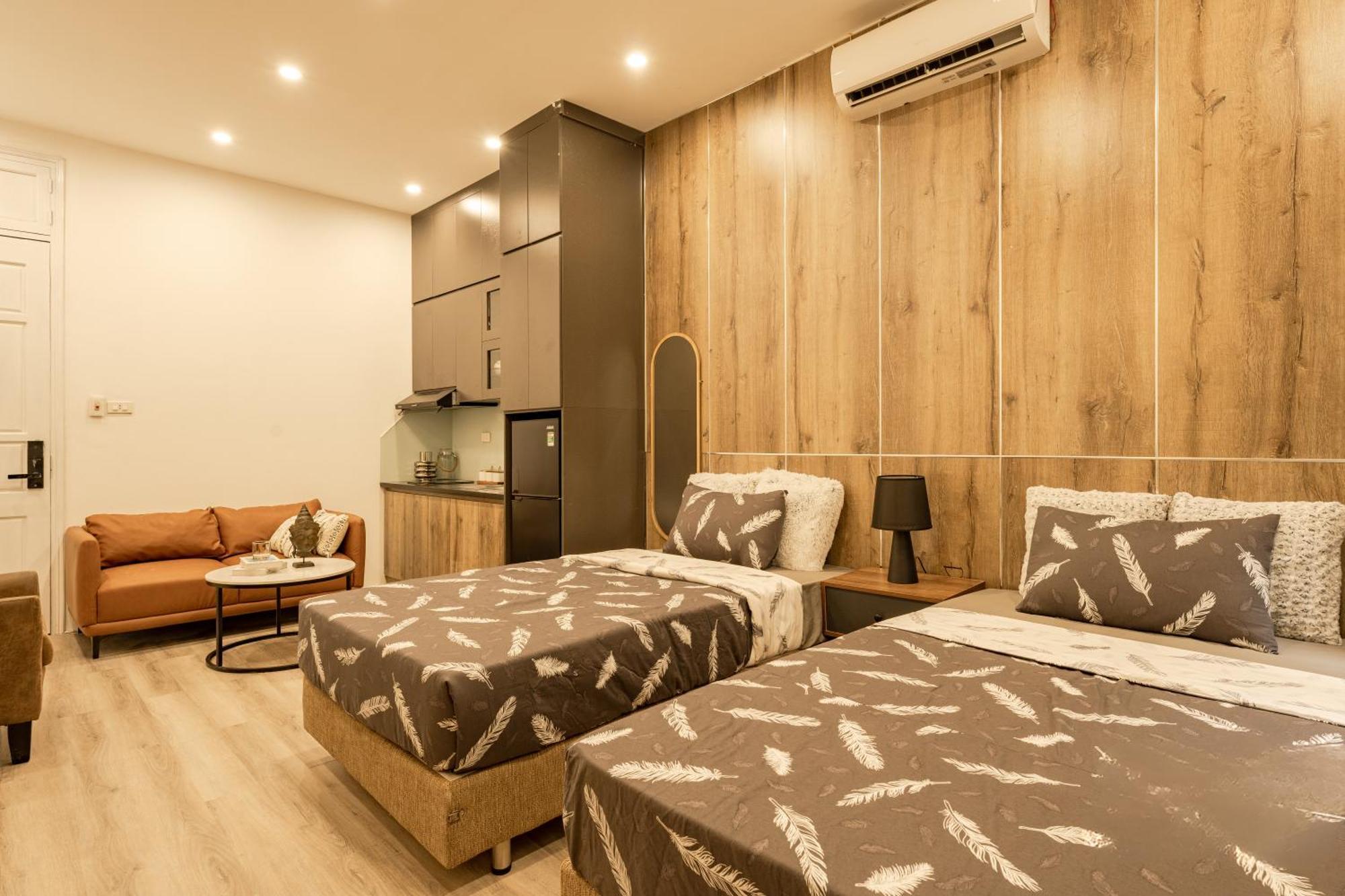 Peaceful Corner In Old Quarter- Private Self Check In Apartment Hanoi